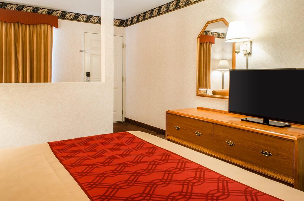 Americas Best Value Inn Gettysburg Room photo